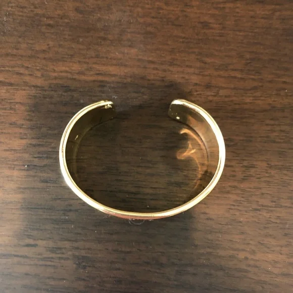 Fashion bracelet LV vibes - Picture 3 of 7